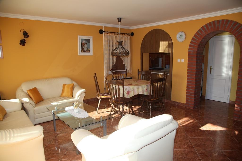 Edina Apartman Zalakaros Oda fotoğraf