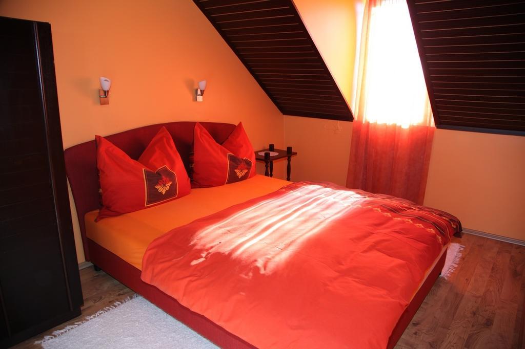 Edina Apartman Zalakaros Oda fotoğraf