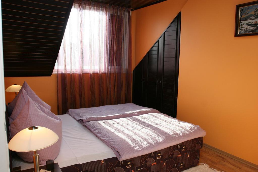 Edina Apartman Zalakaros Oda fotoğraf